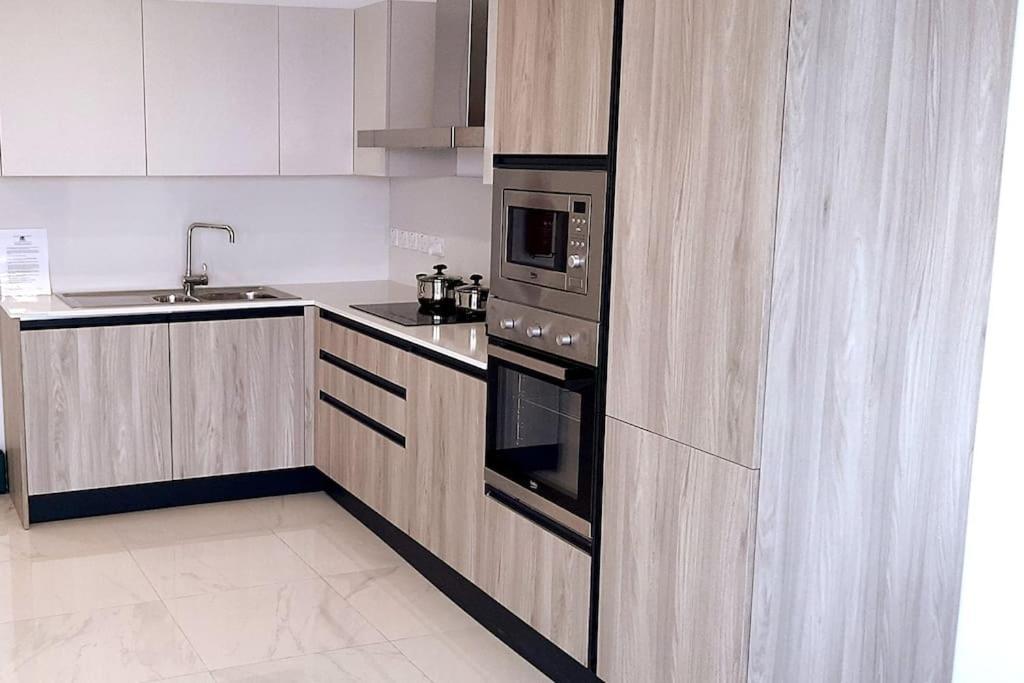 New Seafront Apartment - Spectacular Views St. Paul's Bay Exteriör bild